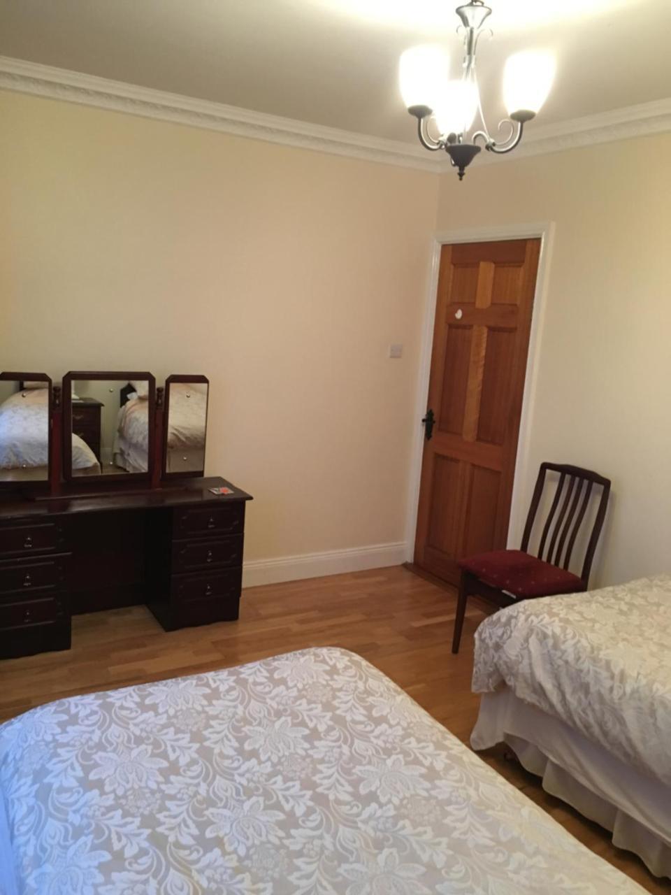 Oakdale, Templemore, E41f856 Homestay